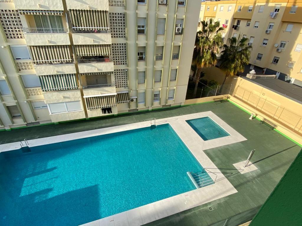 Amplio Piso En Centro De Torre Del Mar Apartment Exterior photo